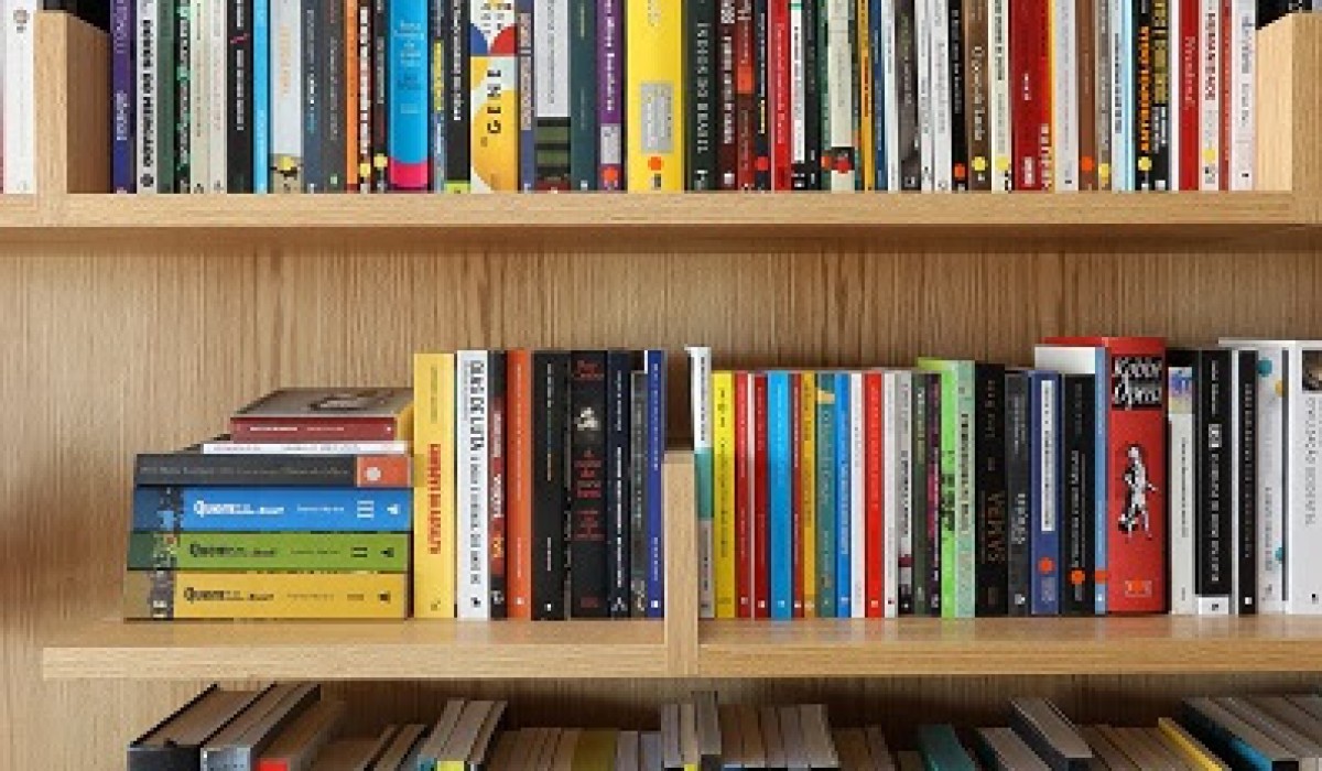 Literatura no décor: como criar espaços encantadores com livros